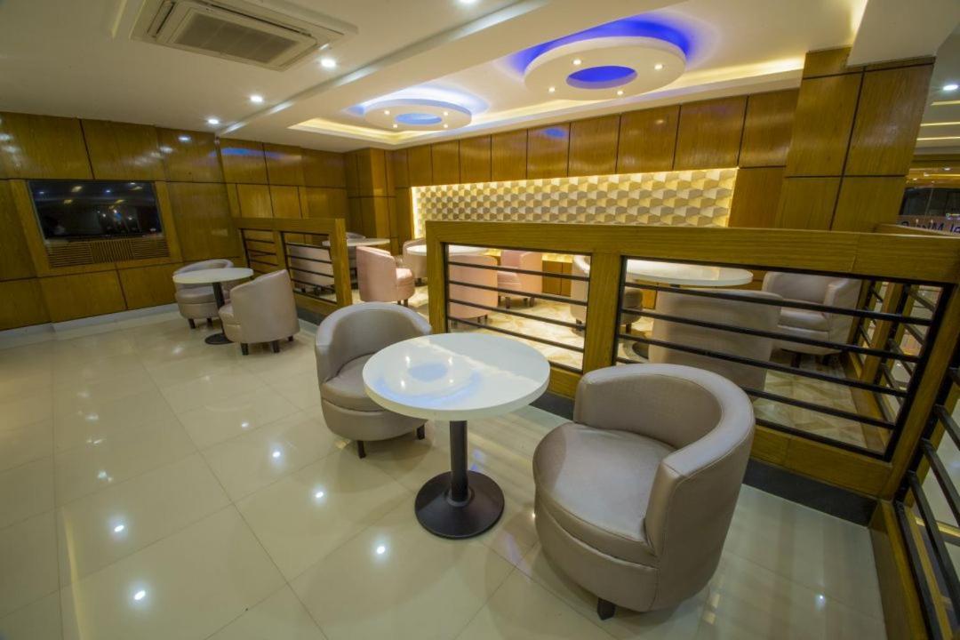 Hotel Mira Garden Sylhet Buitenkant foto