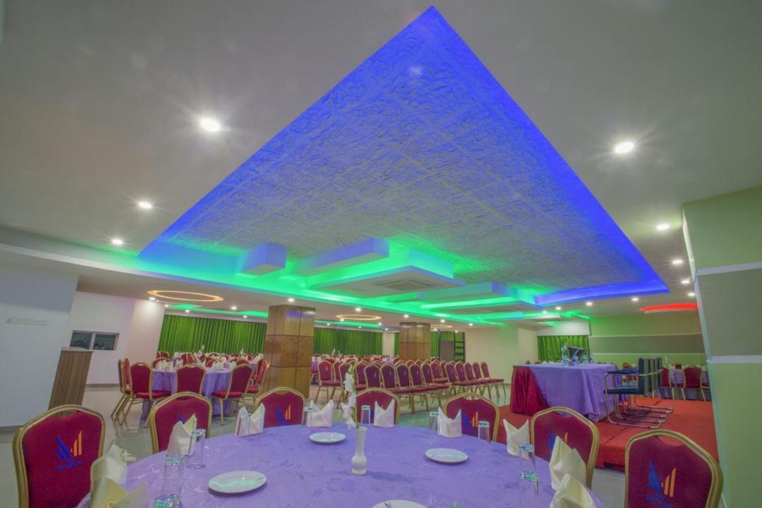 Hotel Mira Garden Sylhet Buitenkant foto