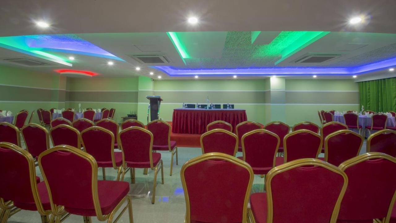Hotel Mira Garden Sylhet Buitenkant foto