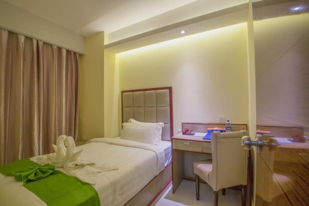 Hotel Mira Garden Sylhet Buitenkant foto