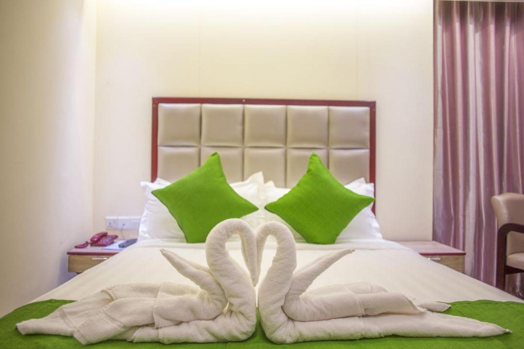 Hotel Mira Garden Sylhet Buitenkant foto