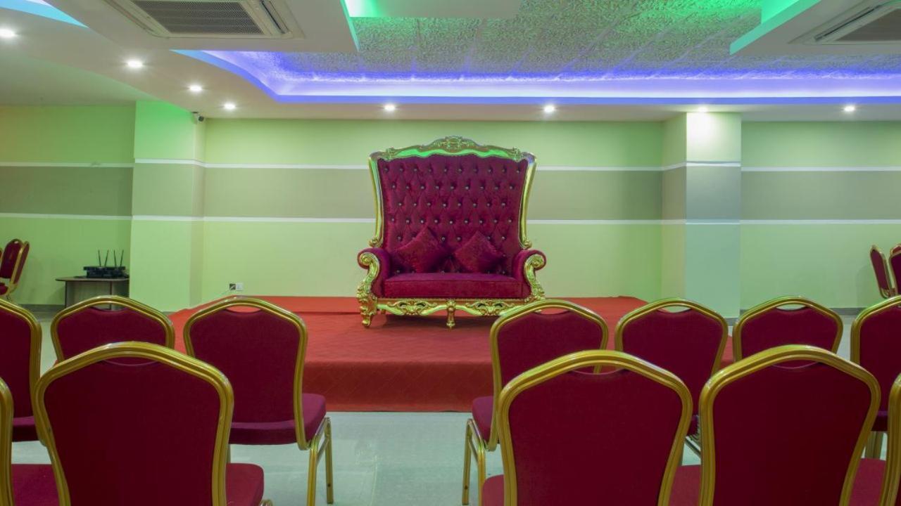 Hotel Mira Garden Sylhet Buitenkant foto