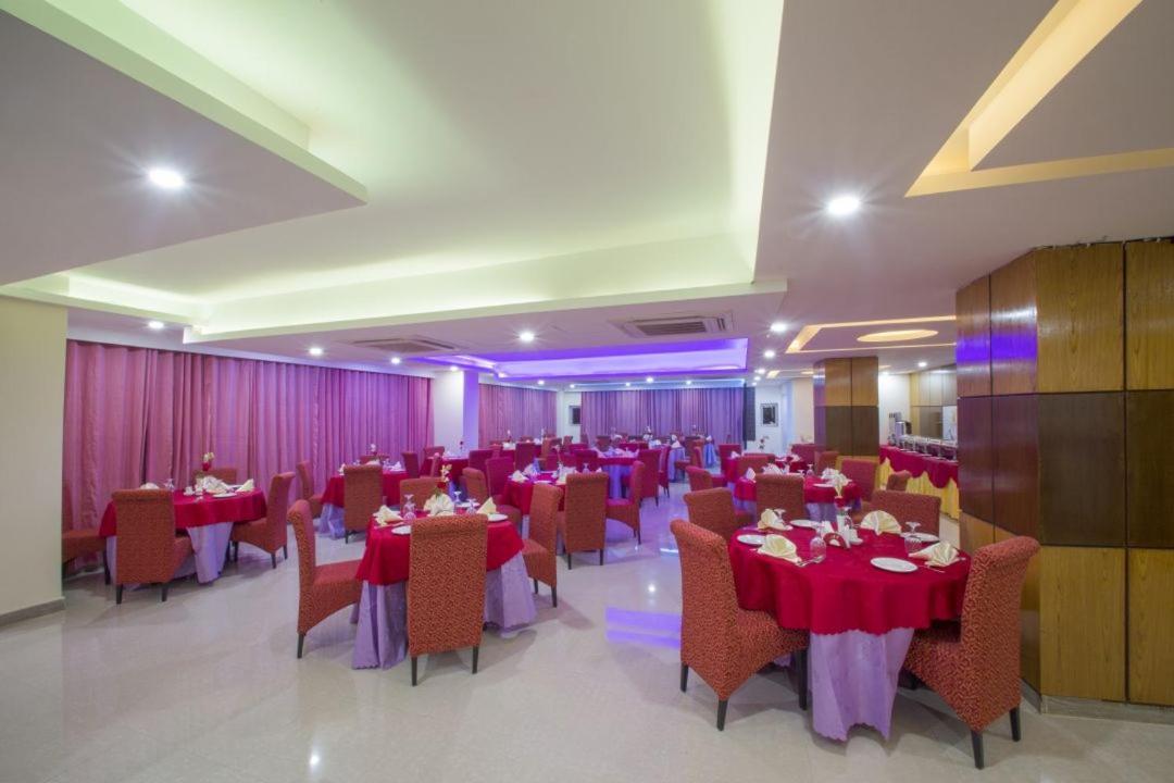 Hotel Mira Garden Sylhet Buitenkant foto
