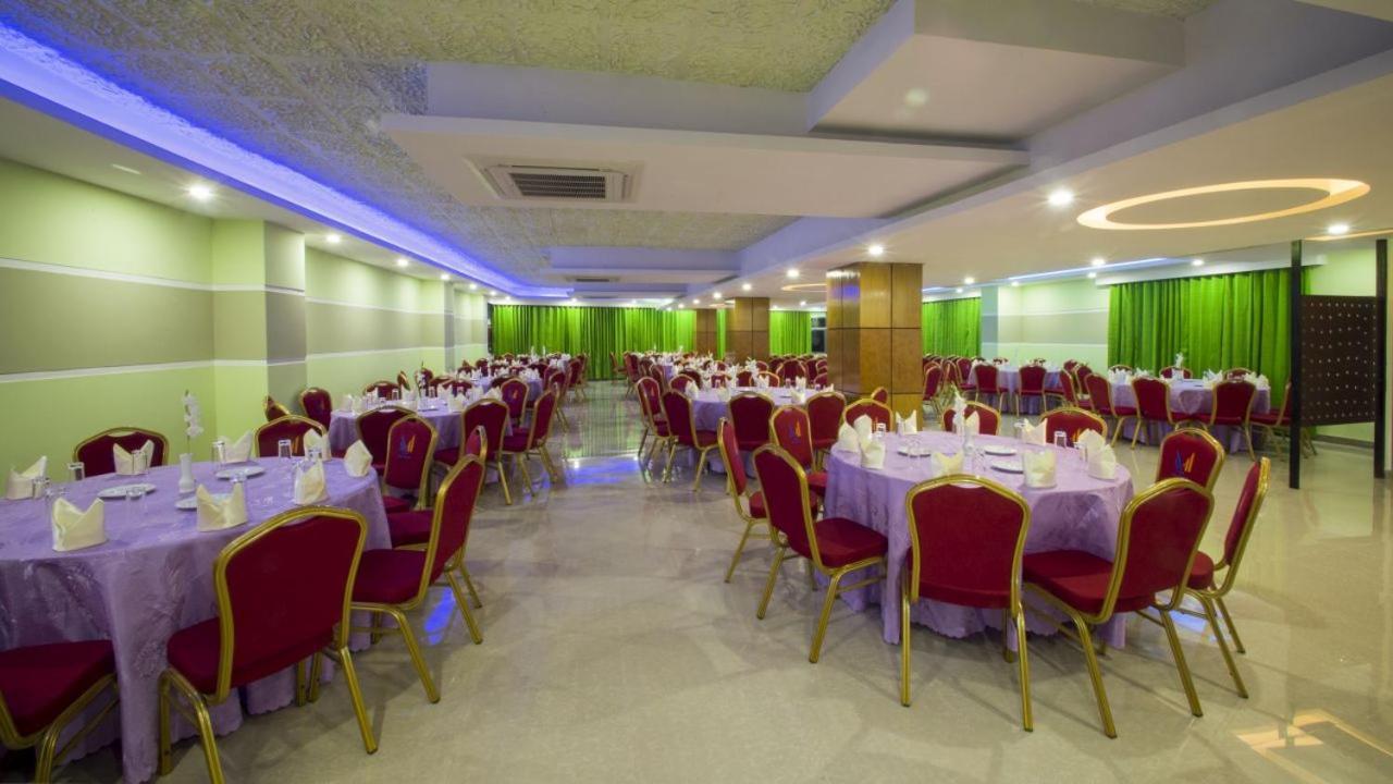 Hotel Mira Garden Sylhet Buitenkant foto