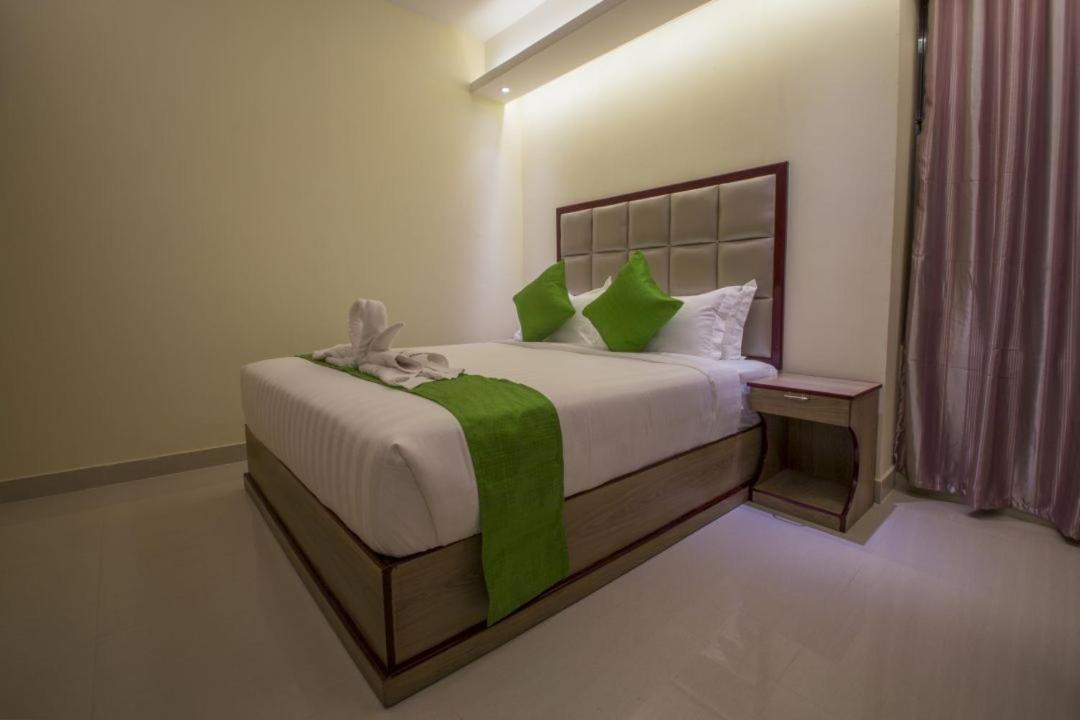 Hotel Mira Garden Sylhet Buitenkant foto
