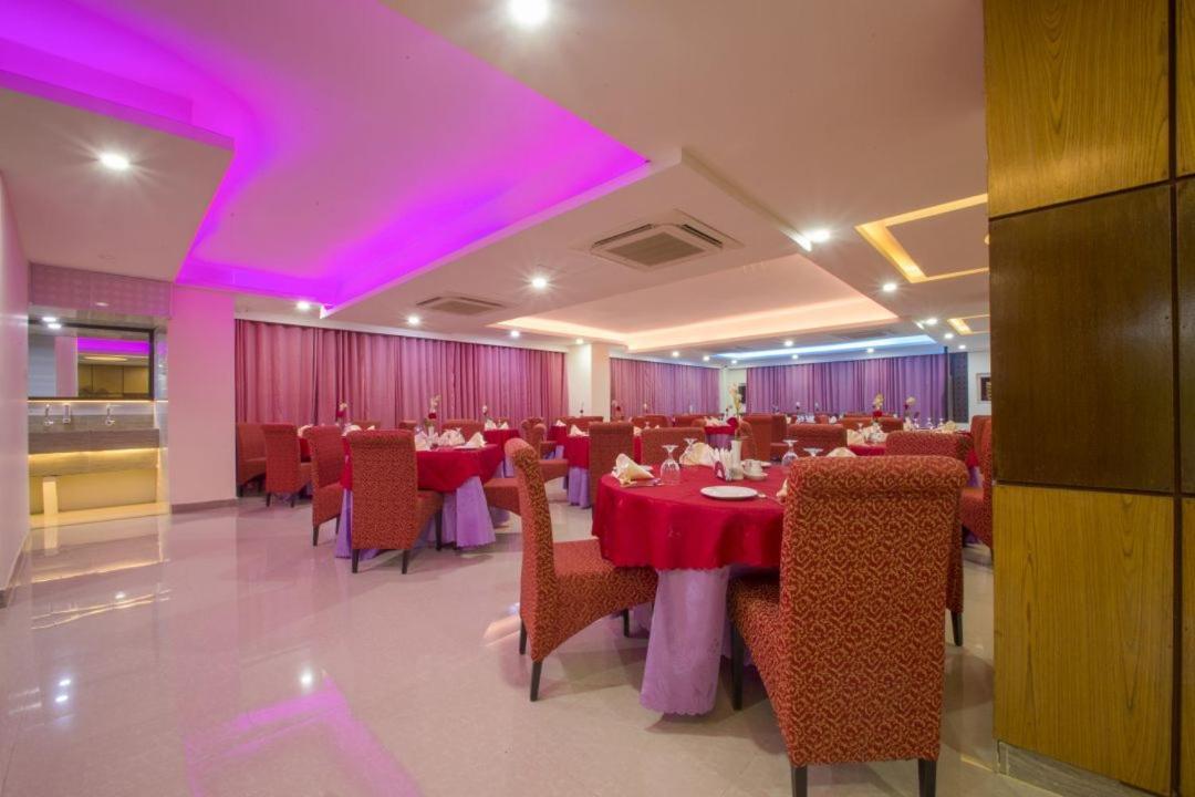 Hotel Mira Garden Sylhet Buitenkant foto