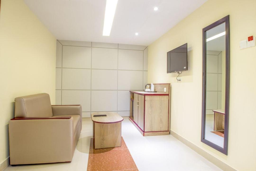 Hotel Mira Garden Sylhet Buitenkant foto
