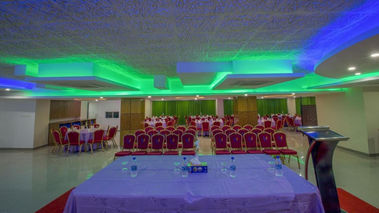 Hotel Mira Garden Sylhet Buitenkant foto